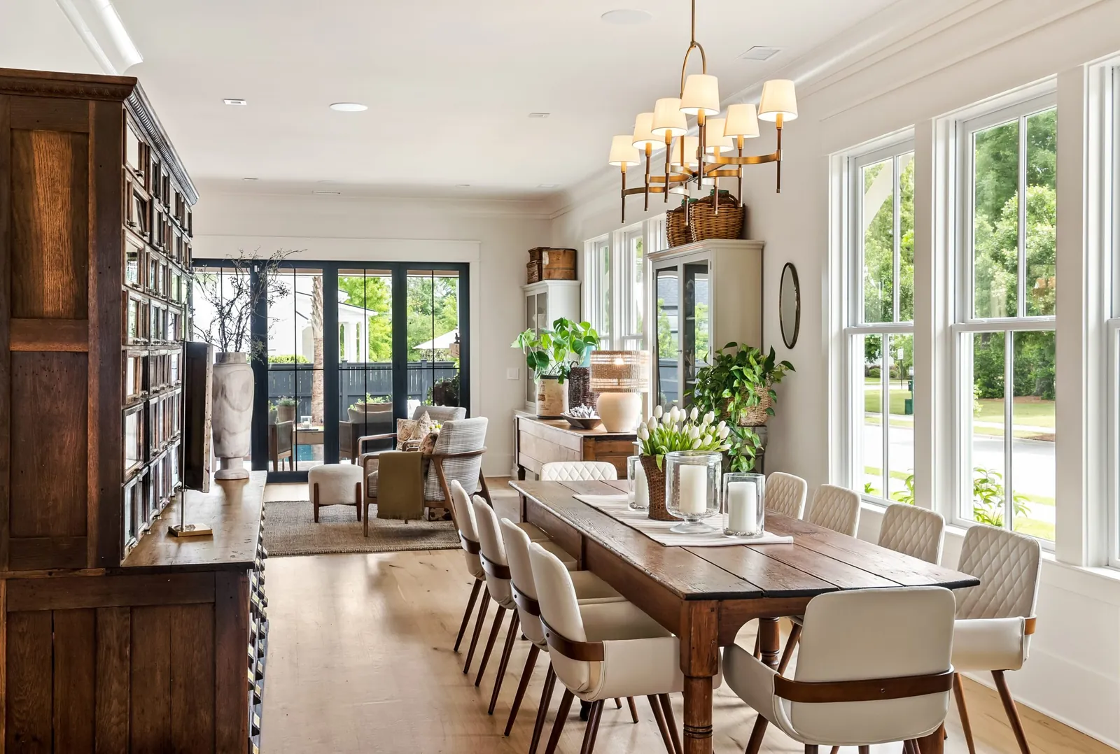 A pedestal base dining table provides extra legroom for comfortable guest seating.